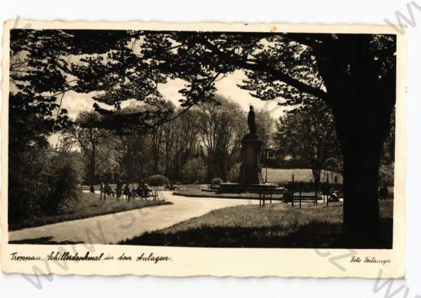  - Opava, náměstí, socha, foto Feitzinger