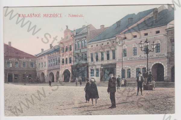  - Valašské Meziříčí - náměstí, Hotel Moravia, muzeum, úřad, spořitelna, kolorovaná