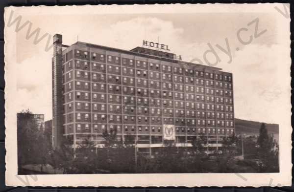  - Zlín, hotel Viktoria, celkový pohled, Fototypia-Vyškov