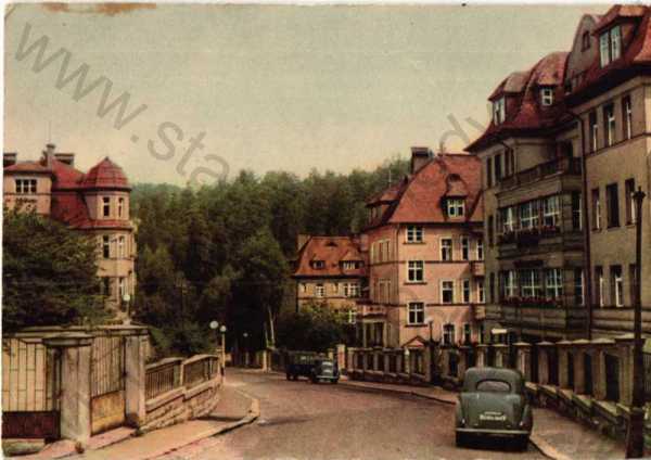  - Karlovy Vary, pohled ulicí, automobil, ORBIS