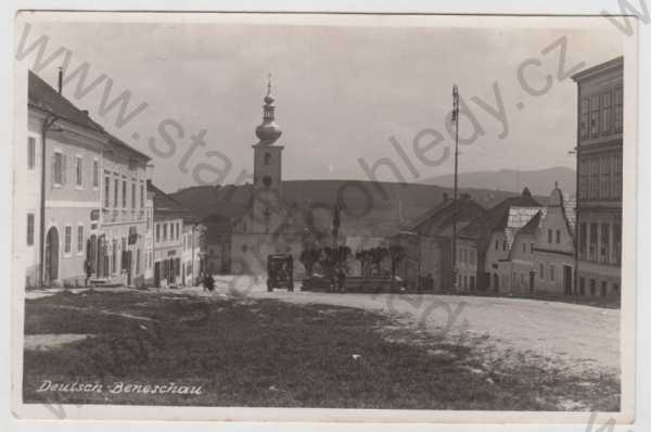  - Benešov nad Černou (Deutsch Beneschau), náměstí, automobil, kostel