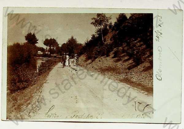  - Olomouc - park, skupinový portrét, real foto