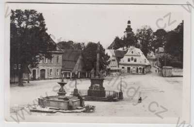  - Rokytnice v Orlických horách (Rychnov nad Kněžnou), náměstí, kašna, sloup, kostel