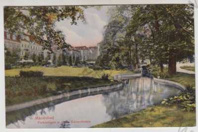  - Mariánské Lázně (Marienbad), barevná, Kaiserstrasse, park, lázeňský dům