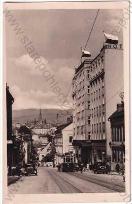  - Liberec - Třída generála Stalina, hotel Imperial, tramvaj, automobil