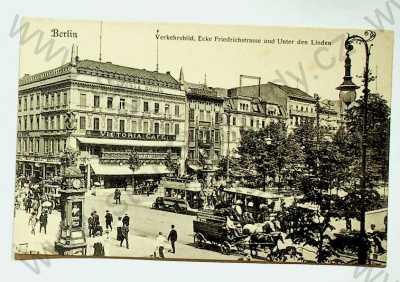  - Německo - Berlín - pohled ulicí, Friedrichstrasse, Victoria Café, pod lipami