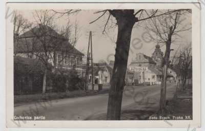  - Cerhovice (Beroun), partie, pohled ulicí, obchod, reklama, Foto Resch