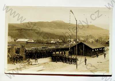  - Neurčitelné - záhady - Slovensko 1921, vojáci, bicykl, soukromé foto