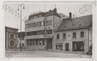  - Dobruška (Rychnov nad Kněžnou), spořitelna, automobil