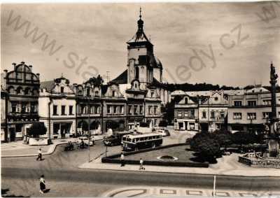  - Havlíčkův Brod, náměstí, ORBIS, foto F. Gawlik, autobus, obchody