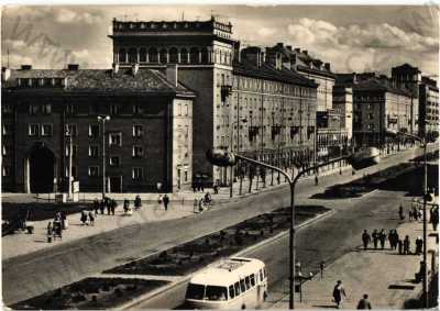  - Havířov, Karviná, částečný záběr města, pohled ulicí, autobus, ORBIS