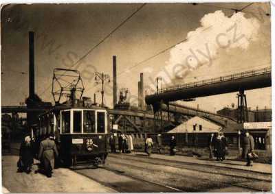  - Ostrava, Vítkovice, vysoké pece, tramvaj, ORBIS, foto Z. Menec