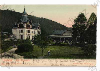  - Karlovy Vary, částečný záběr města, park