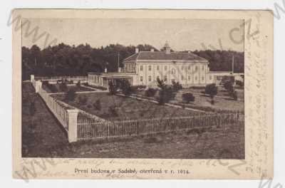  - Sadská (Nymburk), první budova v Sadské, otevřená v roce 1914