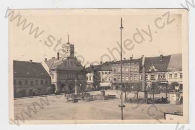  - Police nad Metují (Náchod), náměstí, morový sloup, kašna, radnice