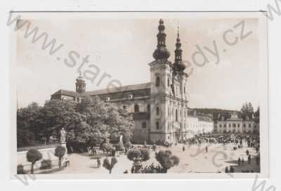  - Velehrad (Uherské Hradiště), náměstí, bazilika, socha