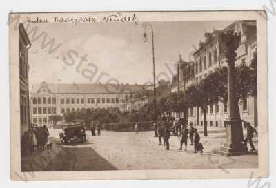  - Nejdek (Karlovy Vary), náměstí, automobil, kůň, pes